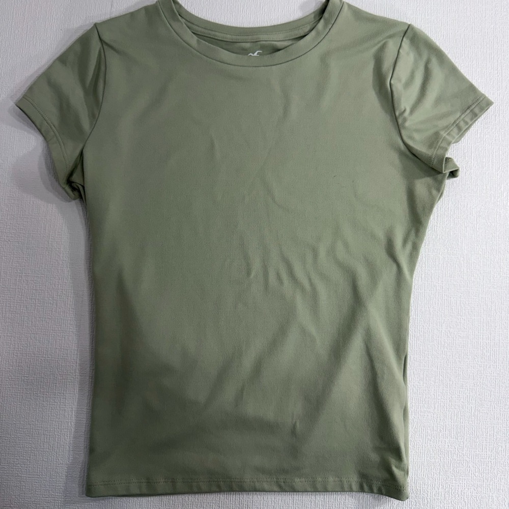 Hollister seamless fabric short sleeve tee green size S Long
